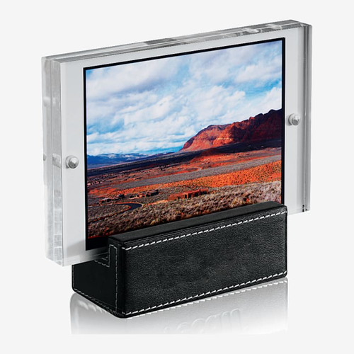 Photo of Metropolitan Acrylic Frame