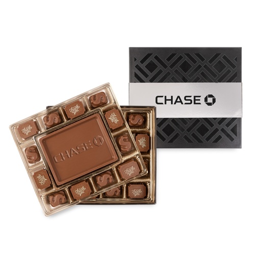 Photo of Medium Deluxe Gift Box With Silver Band