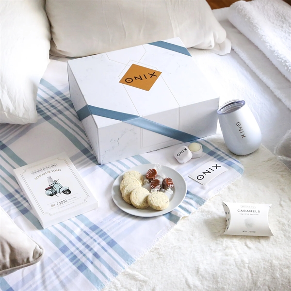 White color option for Sweet Retreat