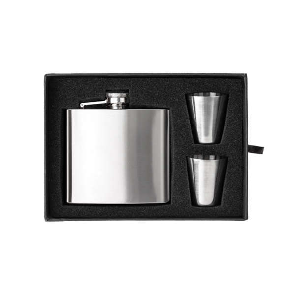Silver color option for The Duncan Flask And Shot Glass Gift Set