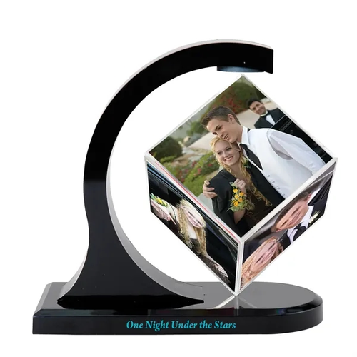 Main photo of Magnetic Photo Cube Spinner