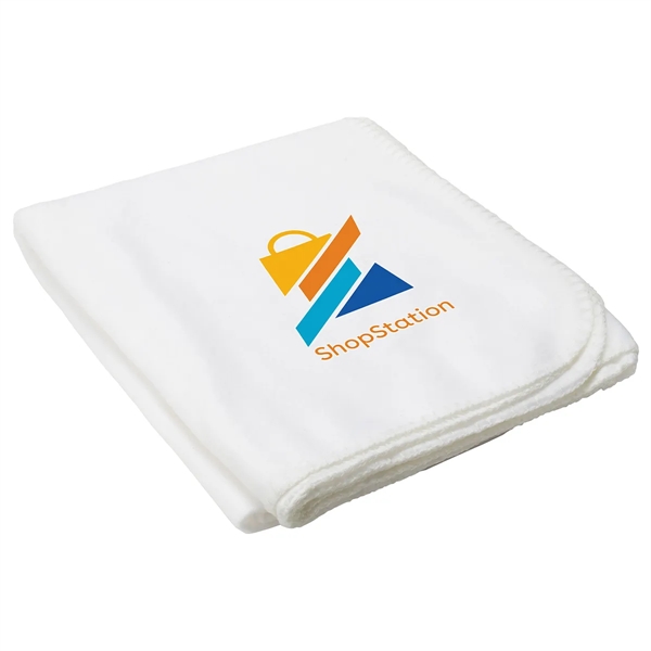 Medium White color option for Pinnacle Rpet Polar Fleece Blanket