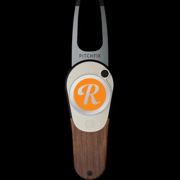 Walnut color option for Pitch Fix Woodie Divot Tool 