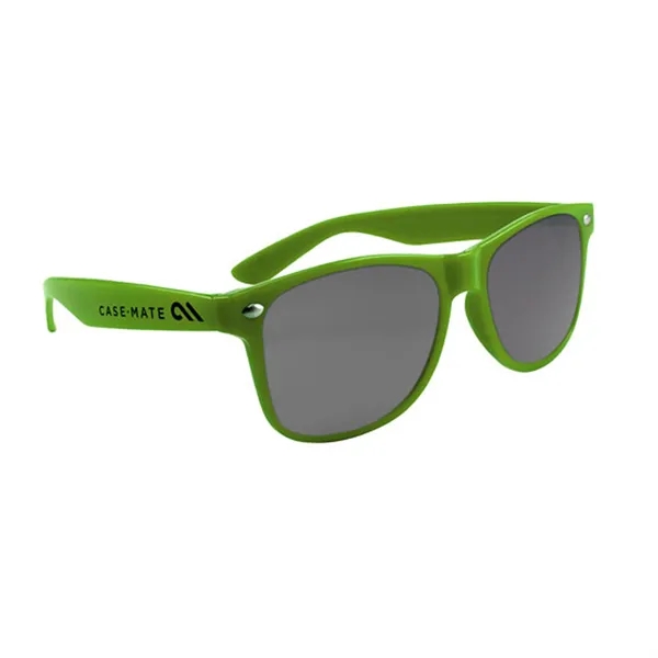 Kelly Green color option for Miami Sunglasses