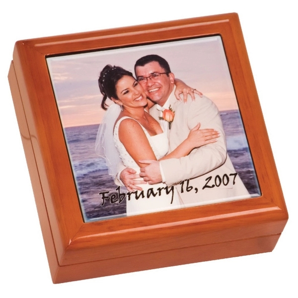 Brown color option for Brown Gift Box With Full Color Ceramic Tile