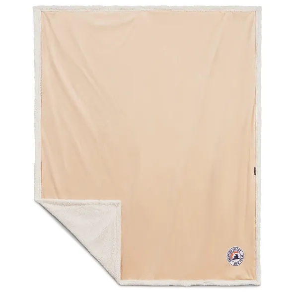 Tan (Tn) color option for Field & Co.® Cambridge Oversized Sherpa Blanket