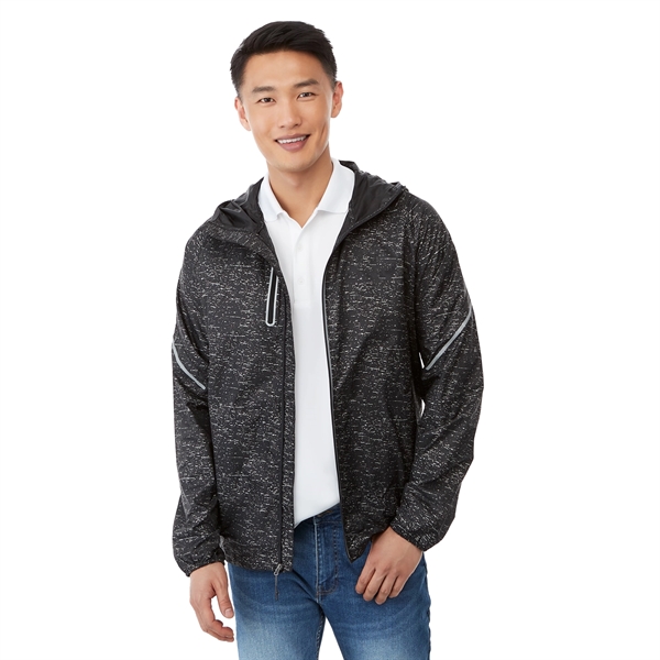 Black (995) color option for Men's Signal Packable Jacket