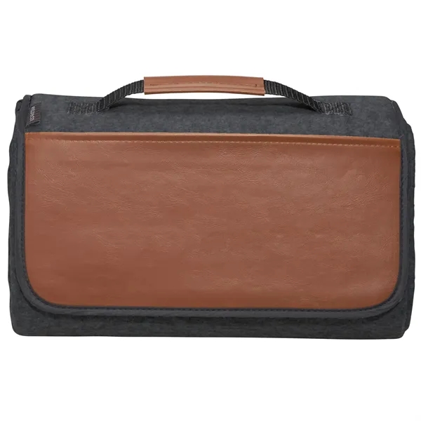 Charcoal (Ca) color option for Field & Co.® Campster Picnic Blanket