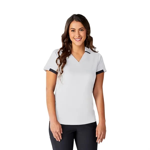 White/Grey Storm (125) color option for Women's Cerrado Ss Polo