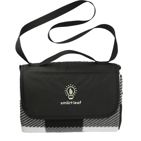 Black (Bk) color option for Oversized 6' Round Recycled Pet Picnic Blanket