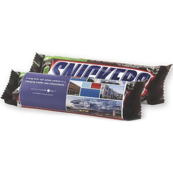 Custom color option for Overwrapped Snickers® Candy Bar