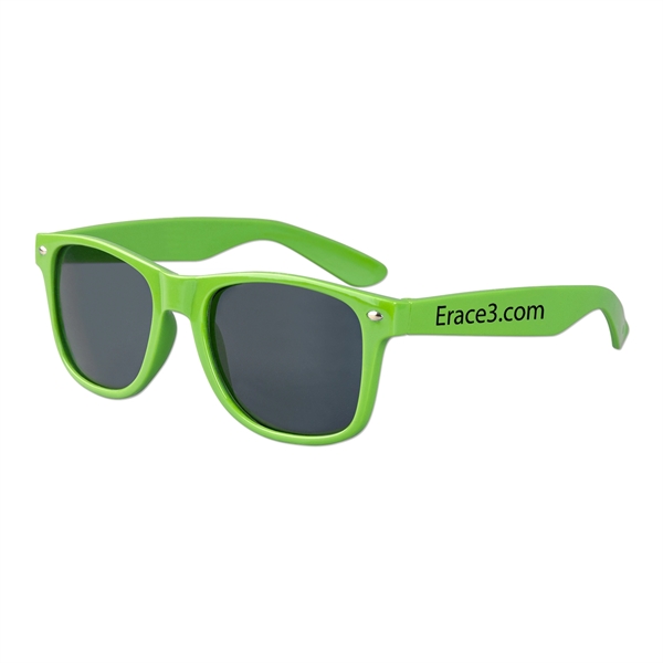 Green color option for Supreme Sunglasses