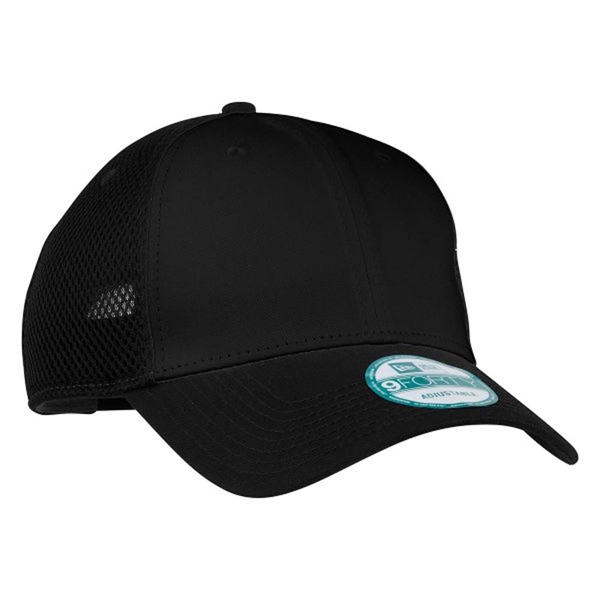 Black/Black color option for Sleek Face Cap