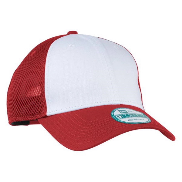 White/Scarlet Red color option for Sleek Face Cap