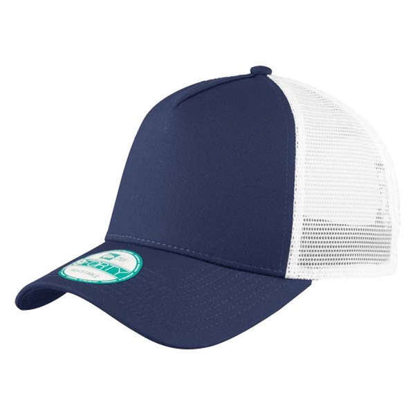 Deep Navy/White color option for Captain's Men Face Cap