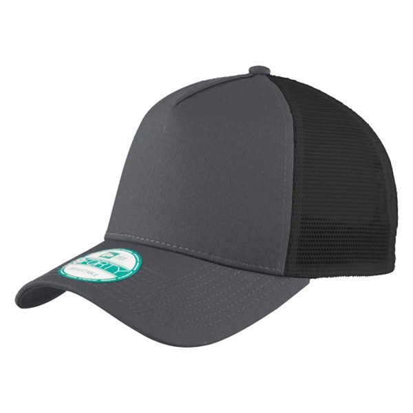 Graphite/Black color option for Captain's Men Face Cap