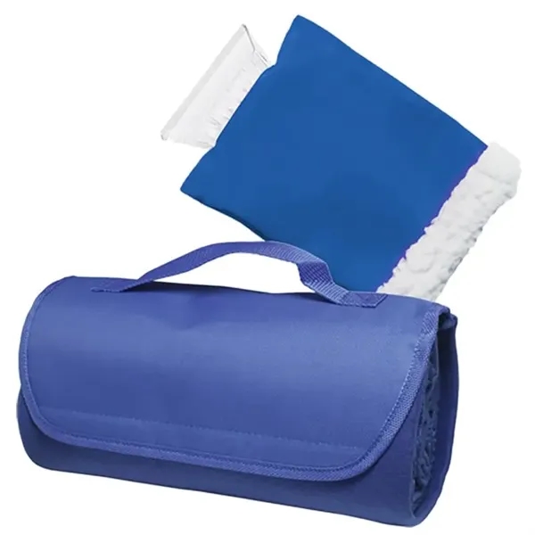 Blue color option for Blanket And Ice Scraper Car Set