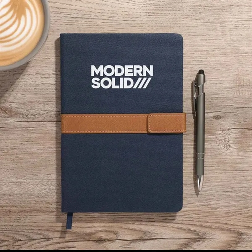 Main photo of Magnetic Closure Notebook With Fsc® Paper